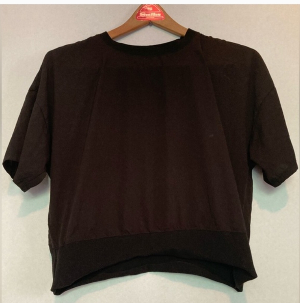 Velocity | Breathable Athletic Short Sleeve Crop Top | Black | Medium